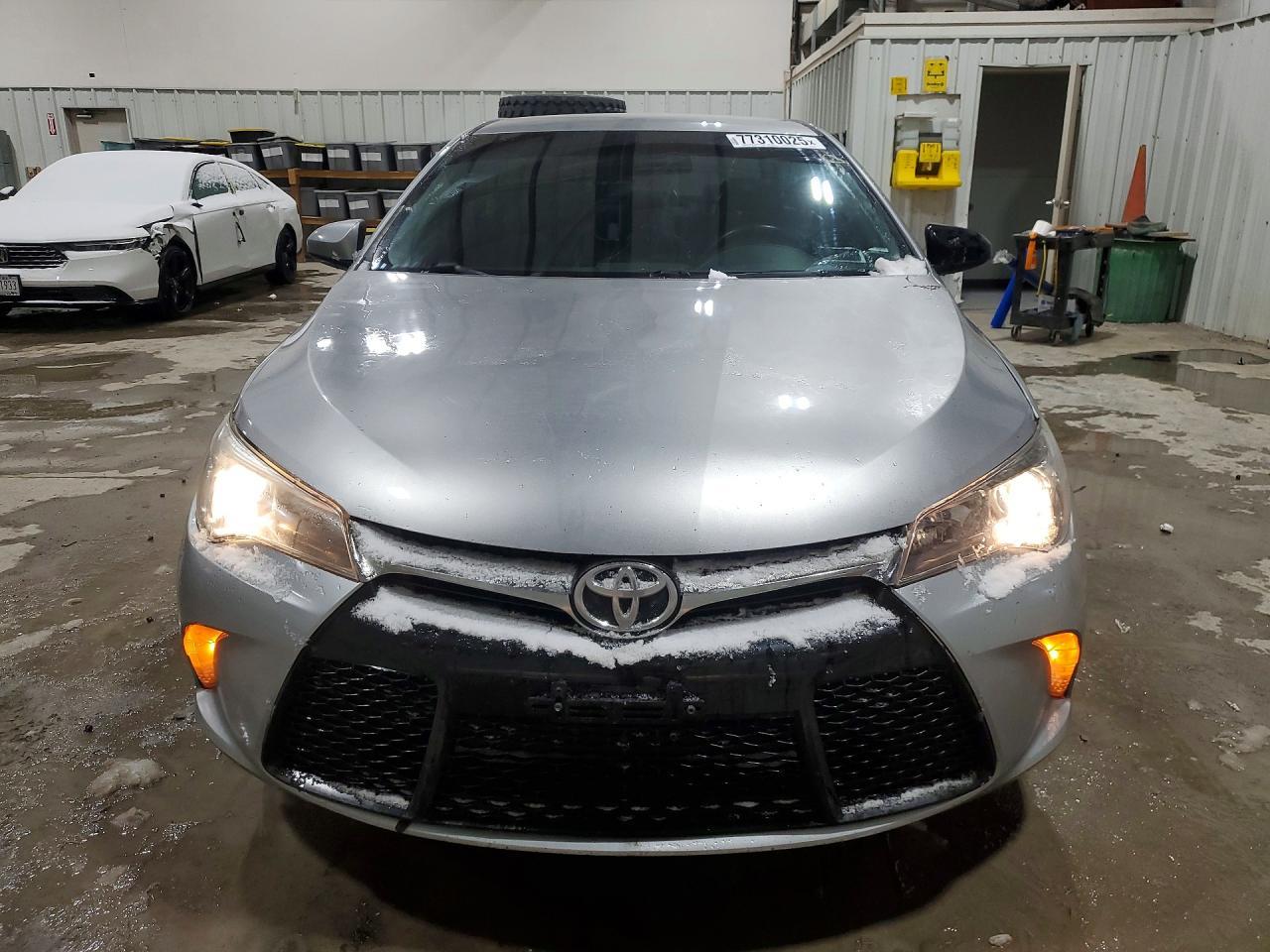 2017 Toyota Camry Le - Image 5