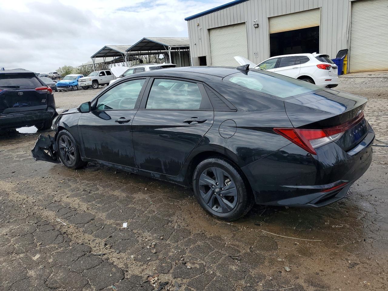 2023 Hyundai Elantra Sel - Image 2