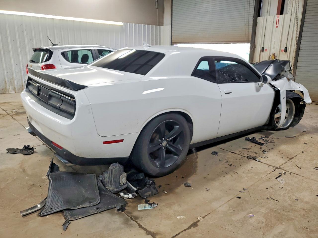 2016 Dodge Challenger R - Фото 3