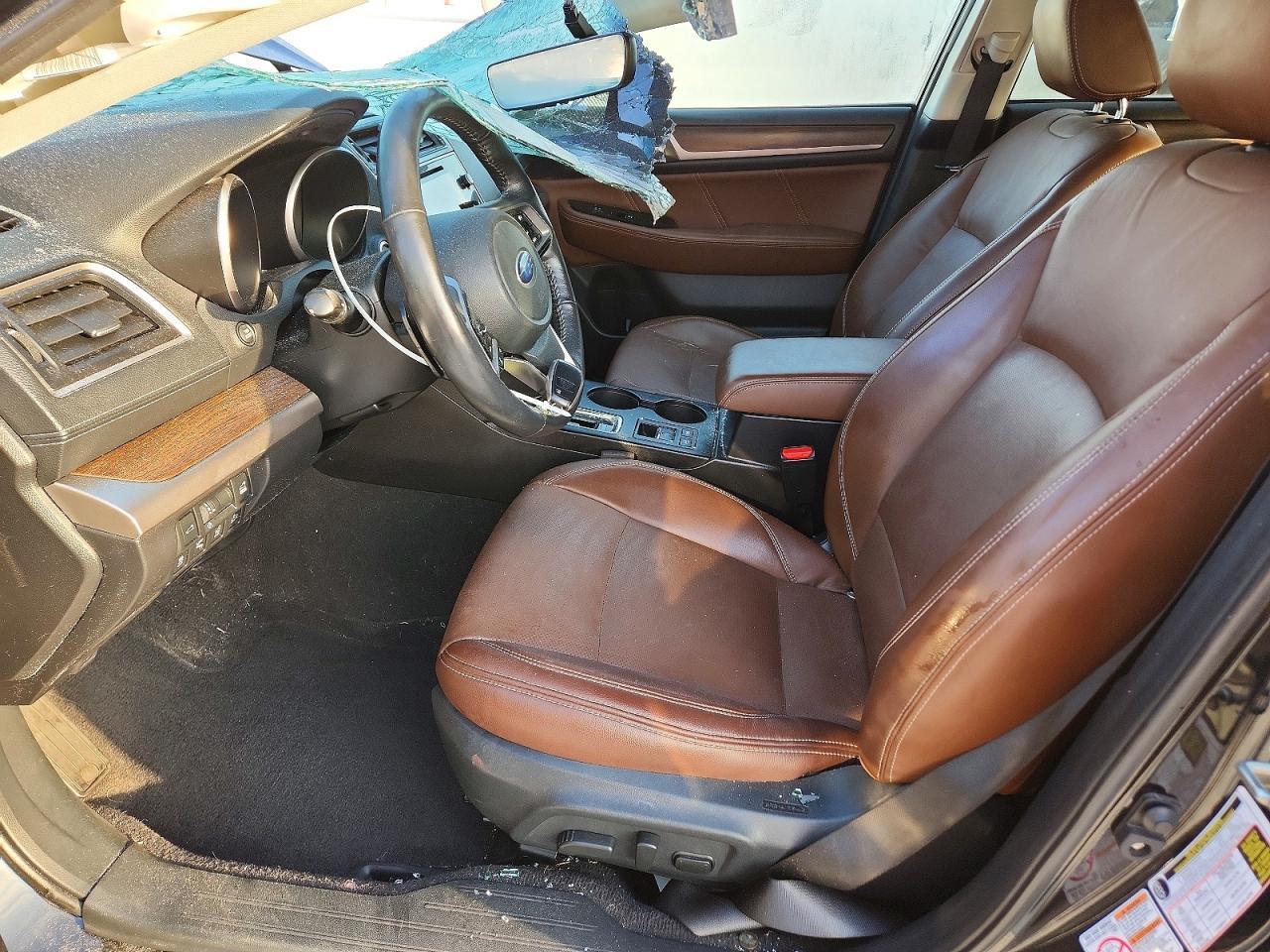 2018 Subaru Outback Touring - Image 7