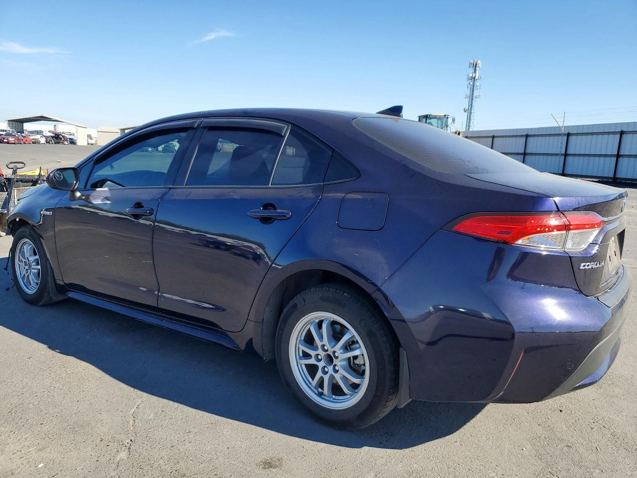 2021 Toyota Corolla Hybrid Le - Фото 2