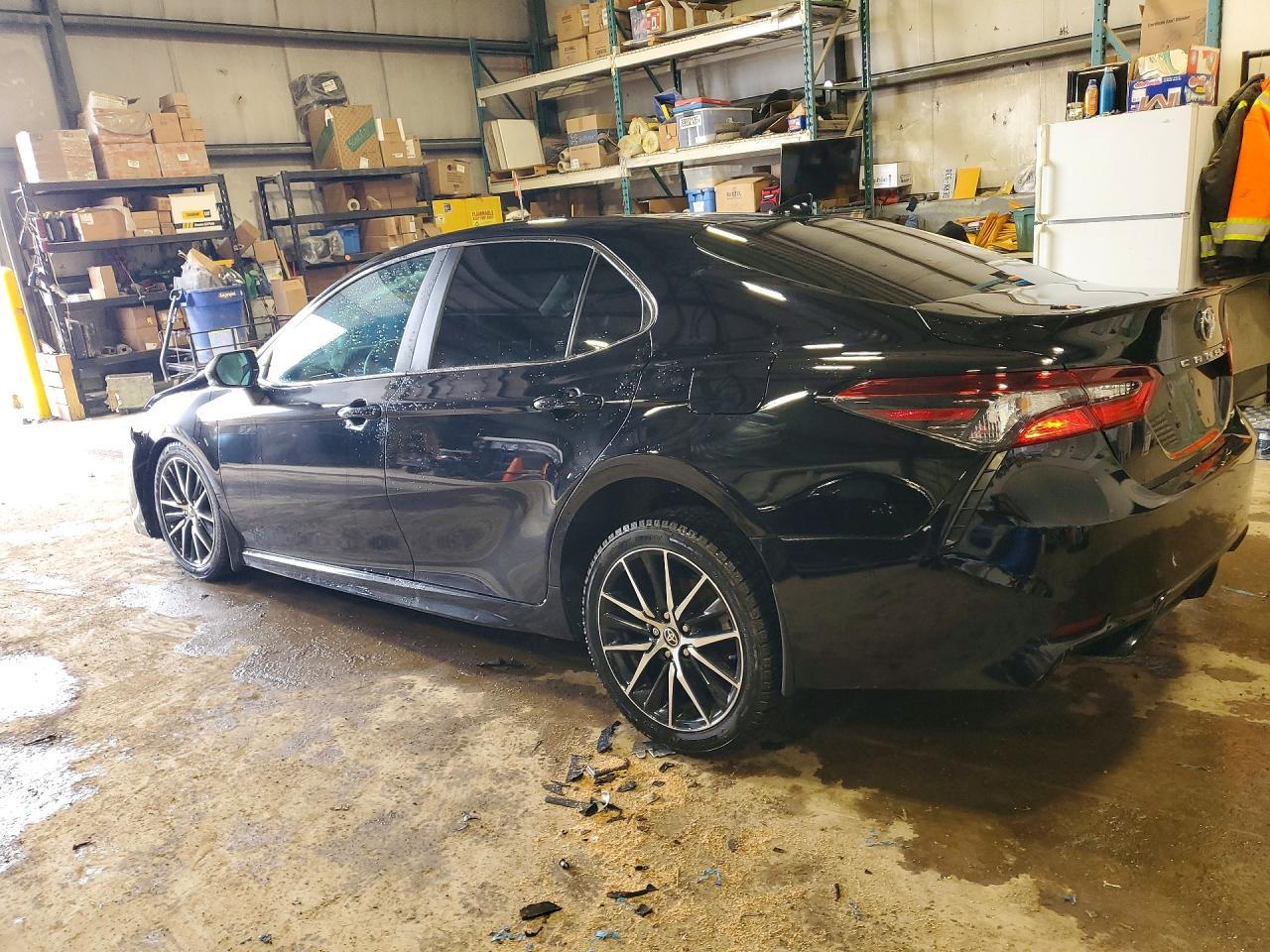 2024 Toyota Camry Se - Фото 2