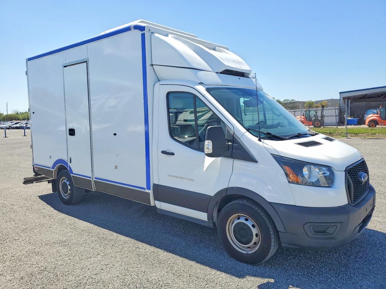 2020 Ford Transit Delivery Truck - Image 4
