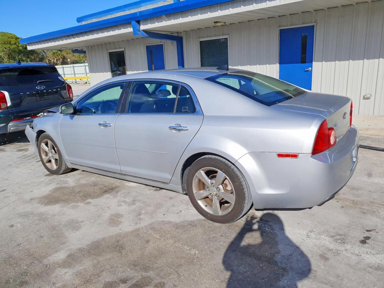 2012 Chevrolet Malibu 1Lt - Фото 2