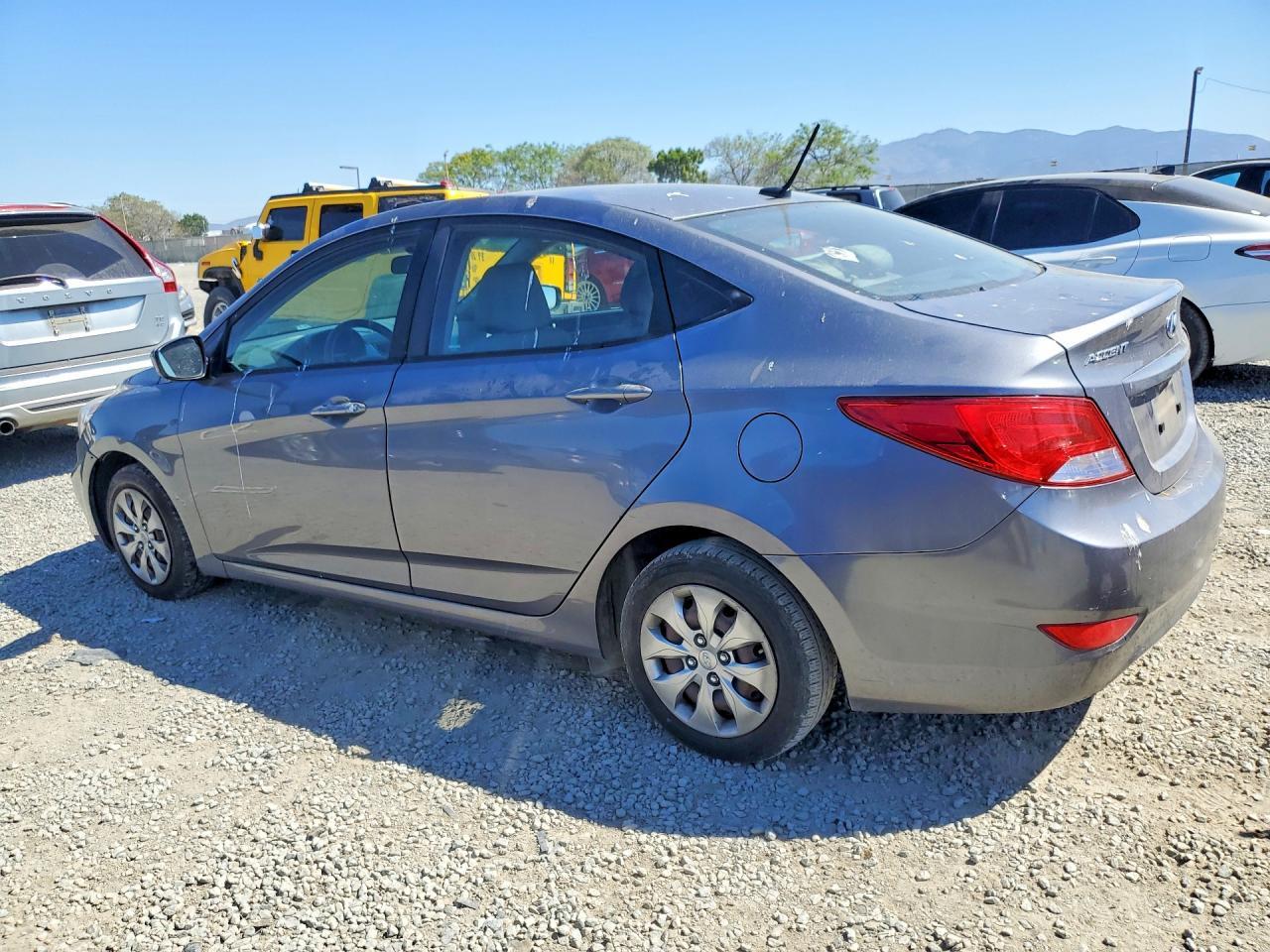 2017 Hyundai Accent Se - Фото 2