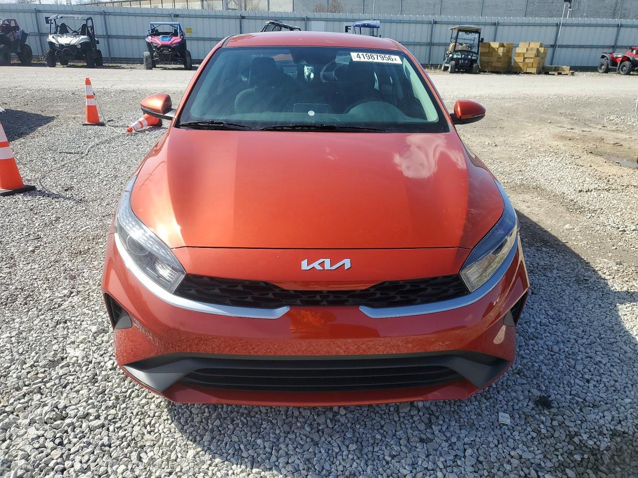 2023 Kia Forte Lxs - Image 5