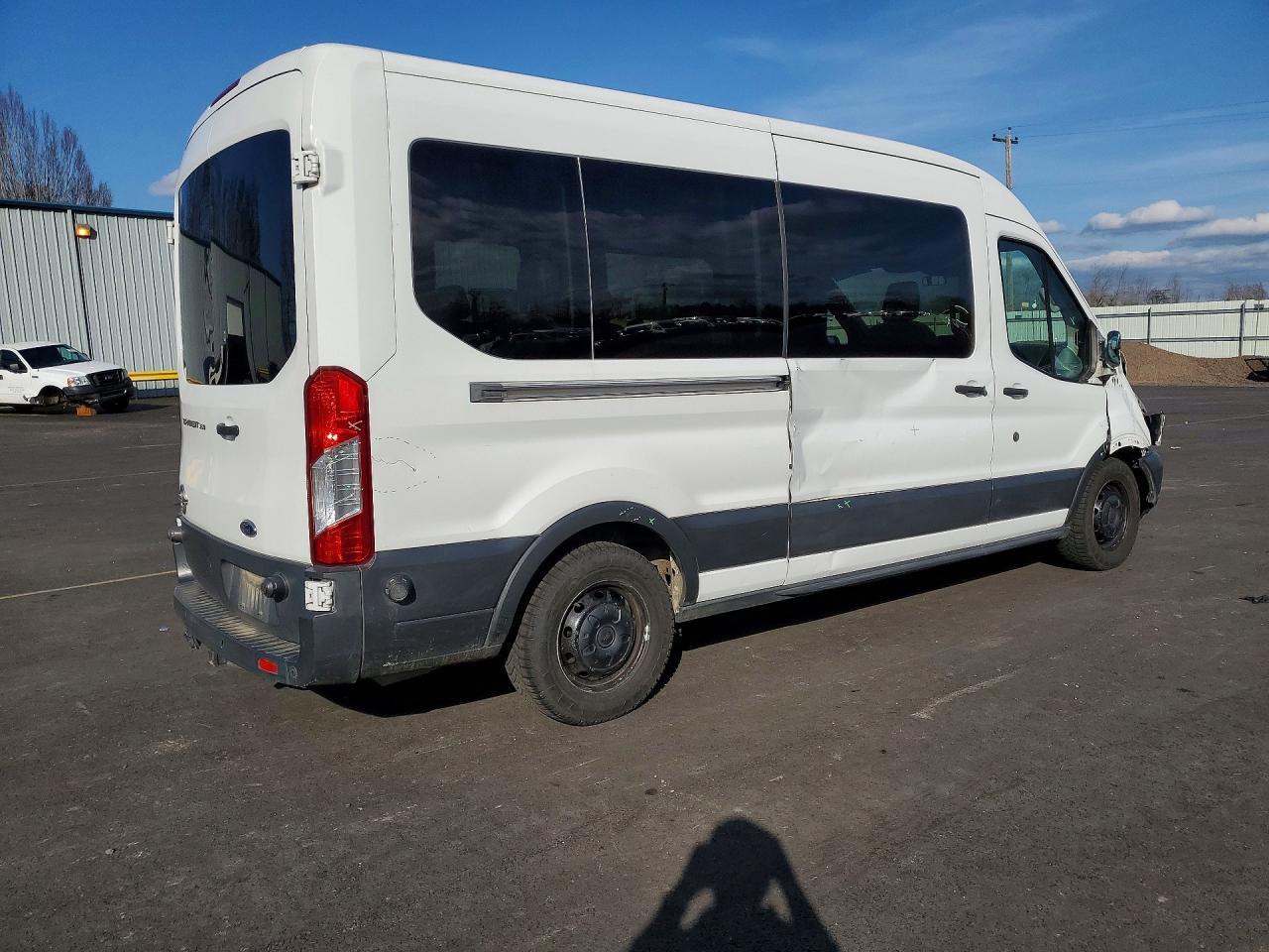2015 Ford Transit T-350 - Passenger Van *** Prior Fleet *** - Фото 3