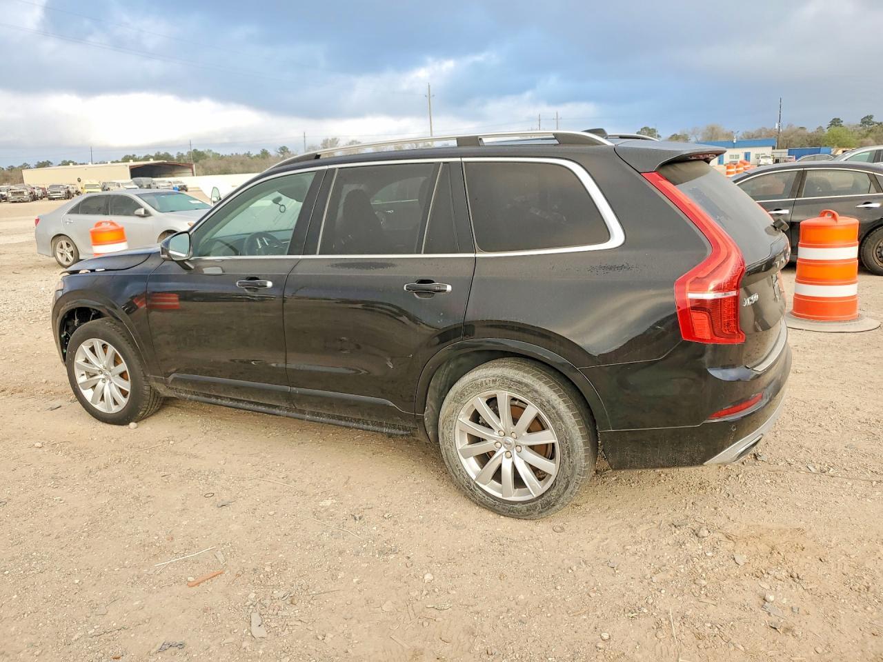 2016 Volvo Xc90 T6 Momentum - Фото 2