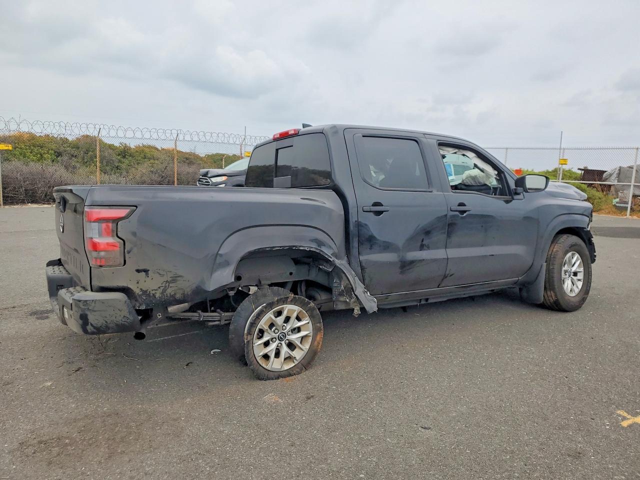2025 Nissan Frontier S - Фото 3