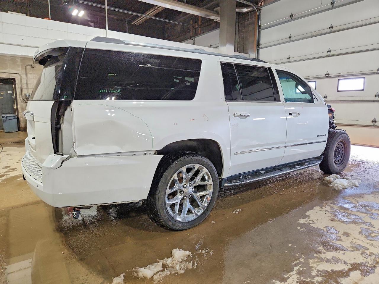 2020 GMC Yukon Xl Denali - Фото 3