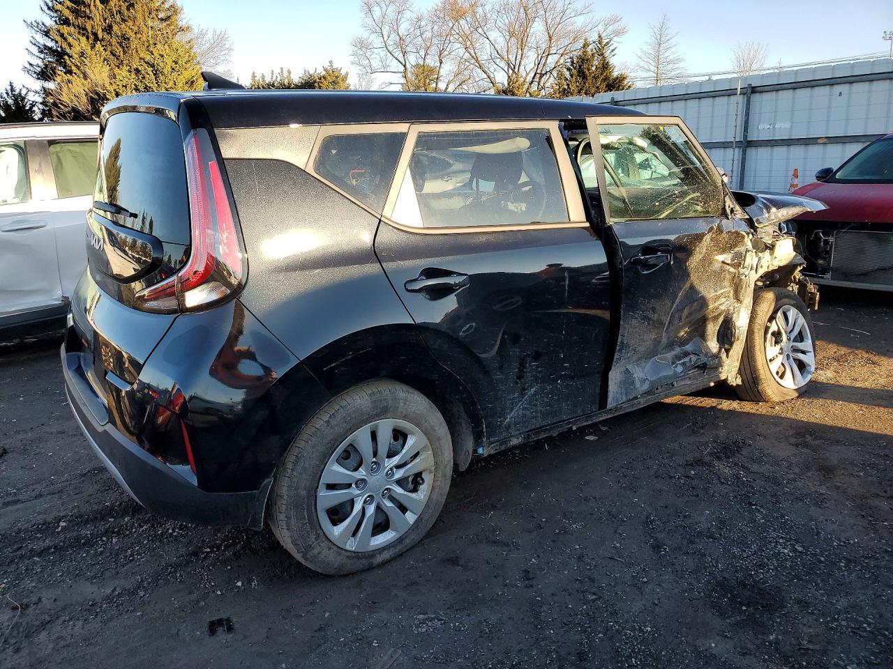 2025 Kia Soul Lx - Image 3