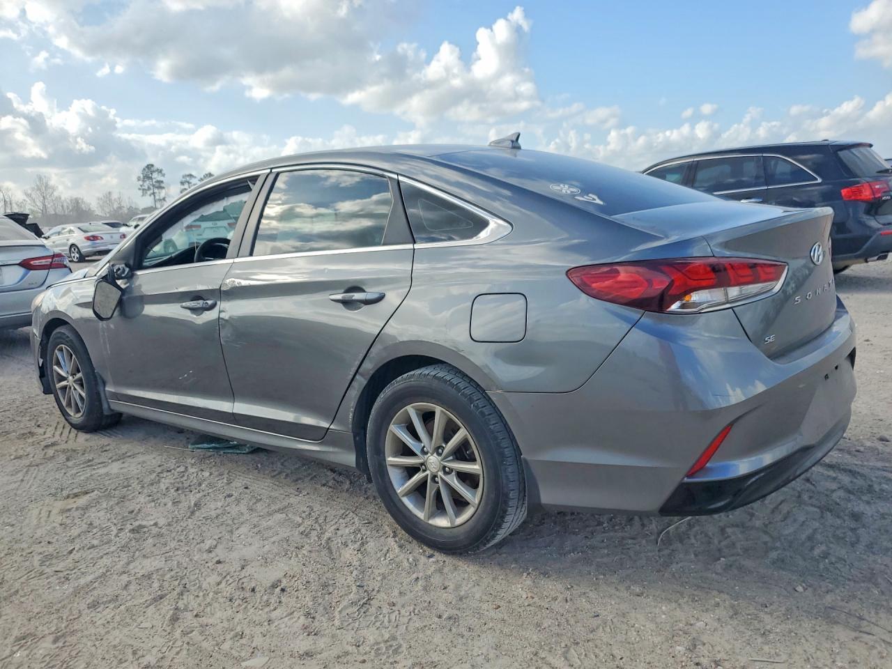 2019 Hyundai Sonata - Image 2