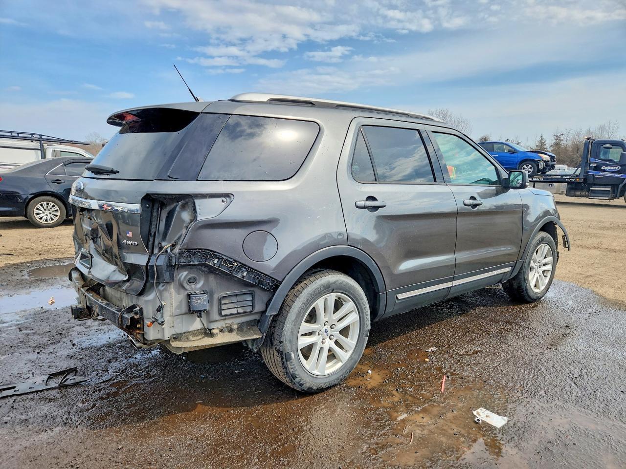 2018 Ford Explorer Xlt - Фото 3