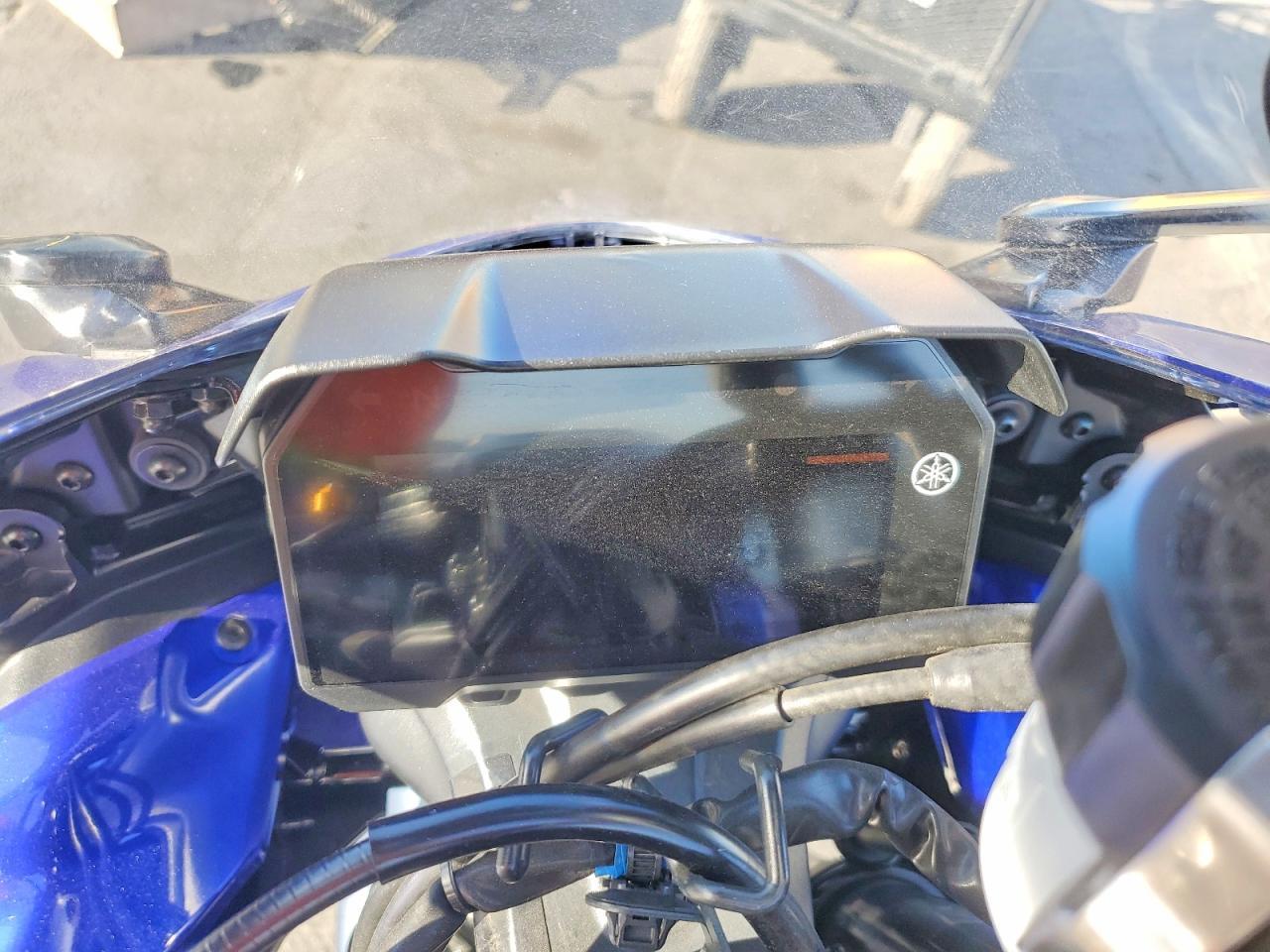 2023 Yamaha Yzfr7 - Фото 7