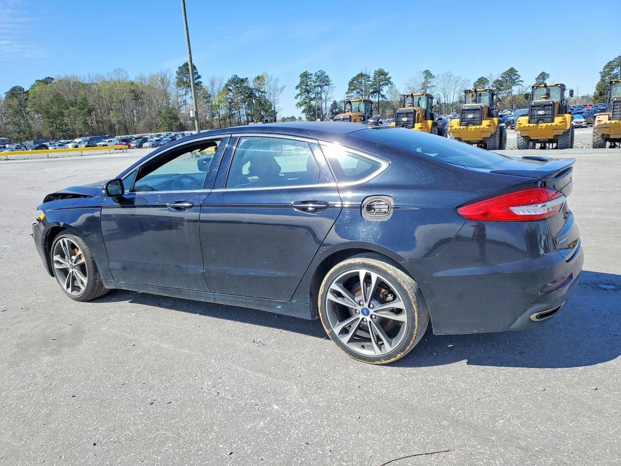 2020 Ford Fusion Titanium - Фото 2
