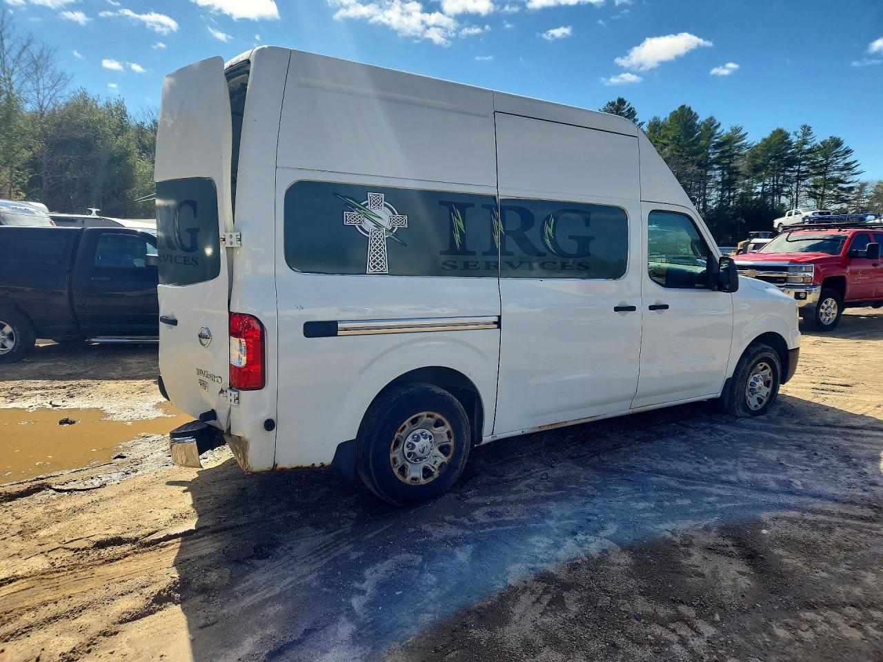 2012 Nissan Nv 2500 Utility / Service Van - Image 3