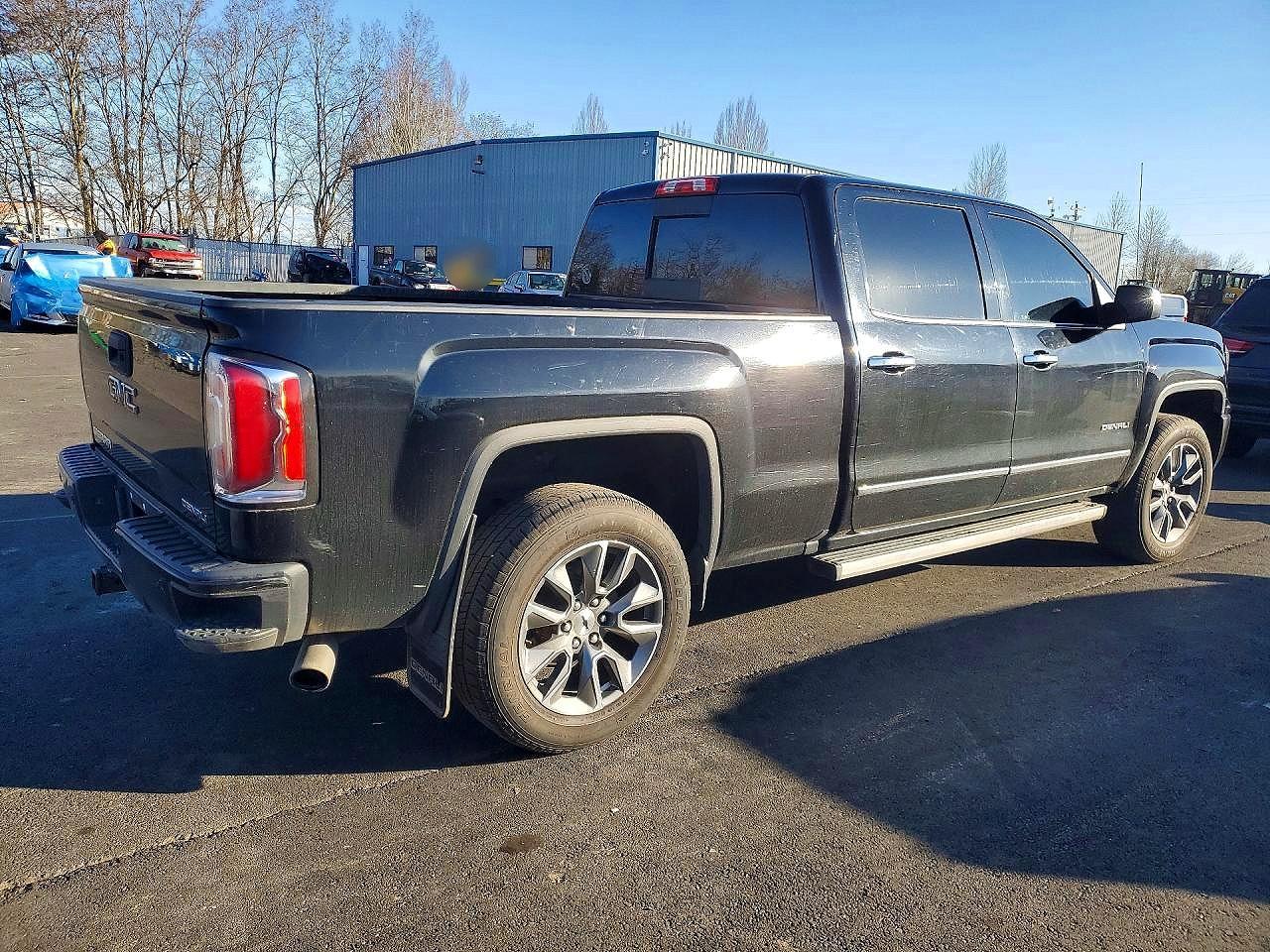 2017 GMC Sierra K1500 Denali - Image 3