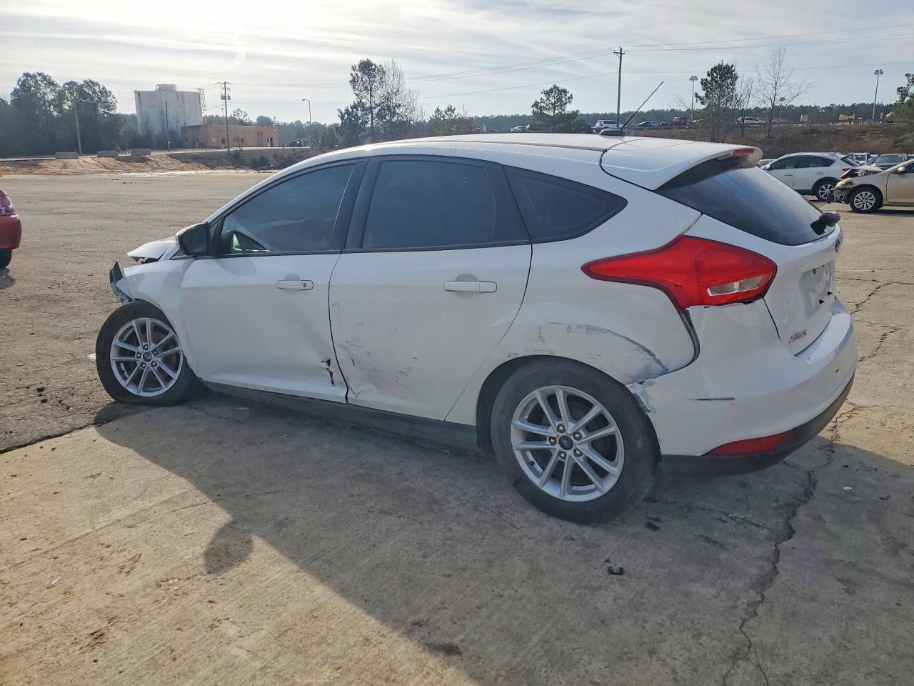2017 Ford Focus Se - Фото 2