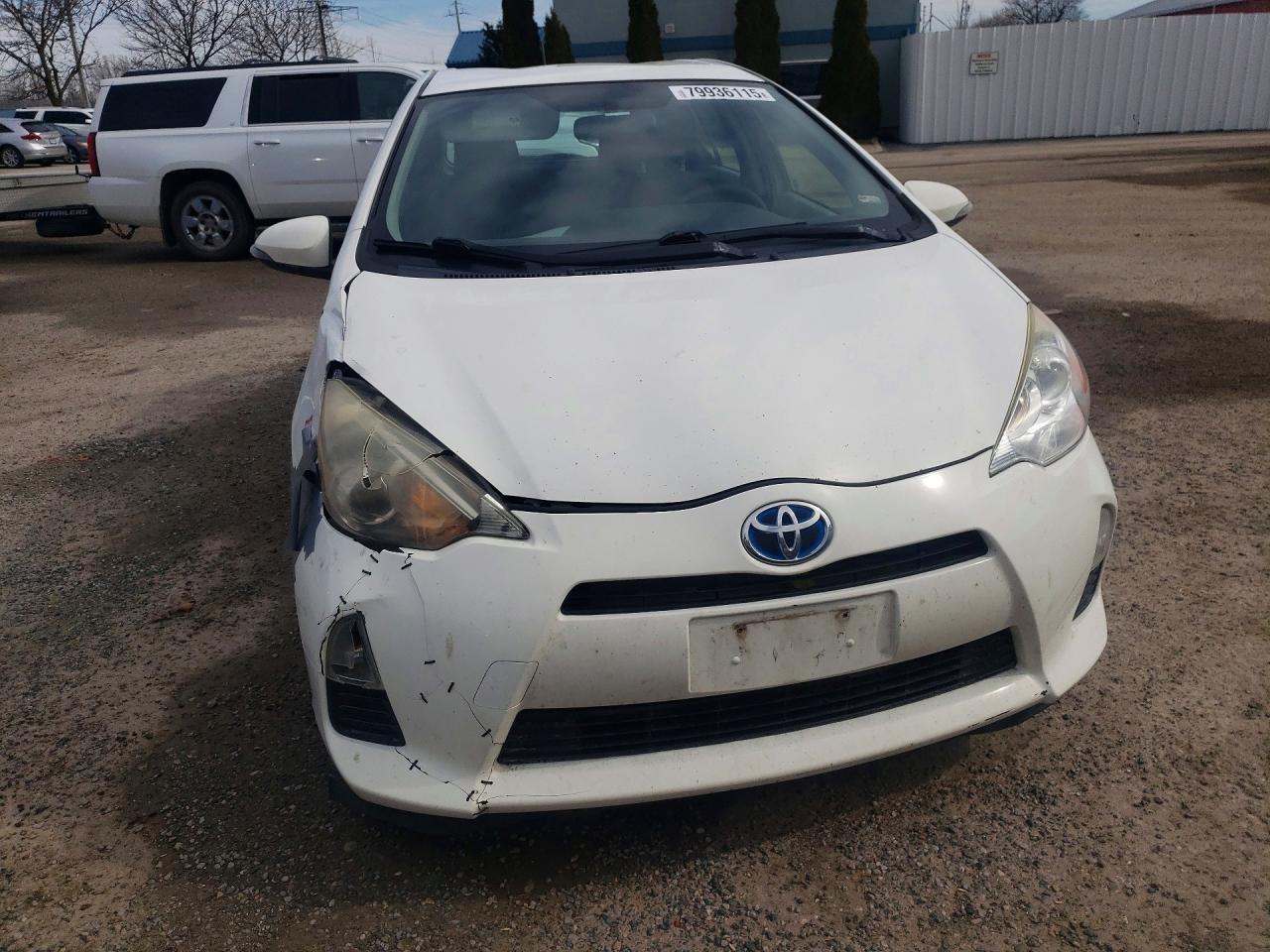 2012 Toyota Prius C One - Фото 5
