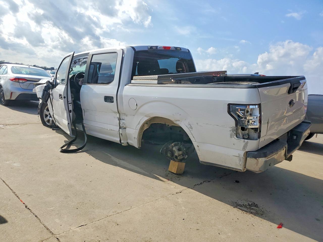 2018 Ford F150 Supercrew - Image 2