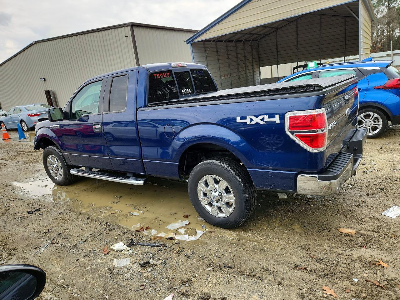 2011 Ford F150 Super Cab - Фото 2