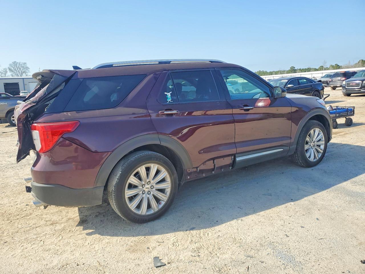 2022 Ford Explorer Limited - Image 3