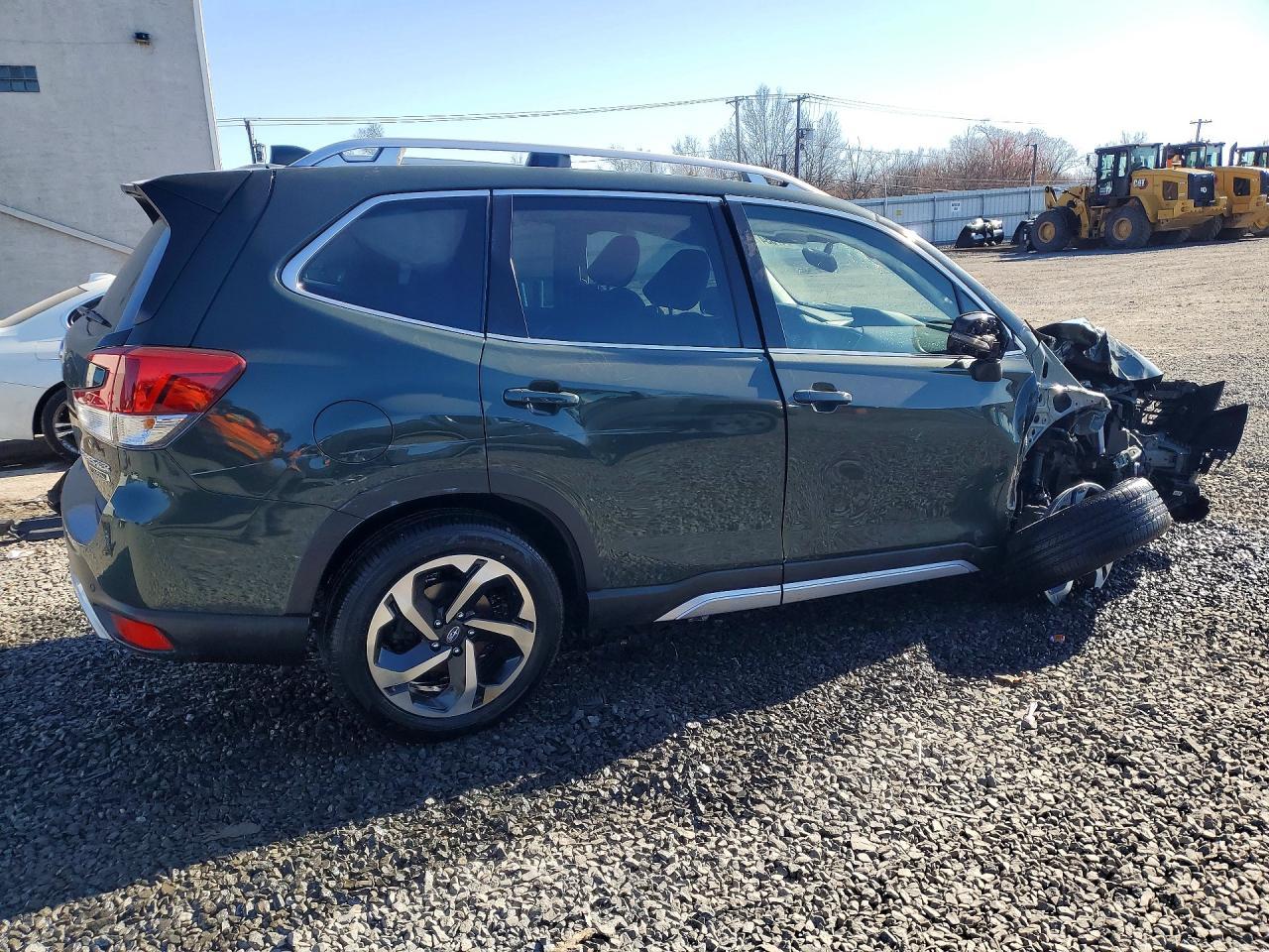 2023 Subaru Forester Touring - Фото 3