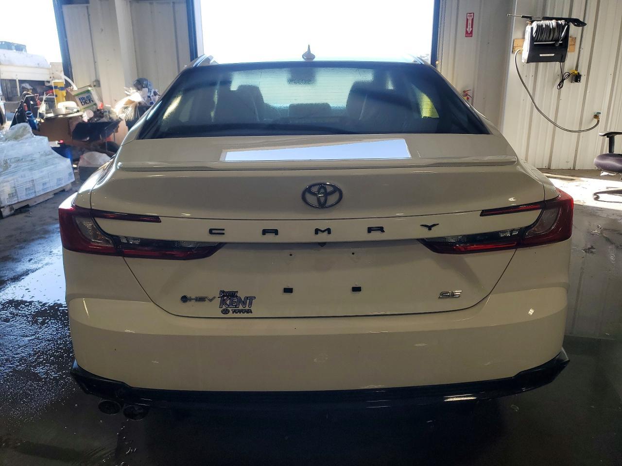 2025 Toyota Camry Se - Image 6