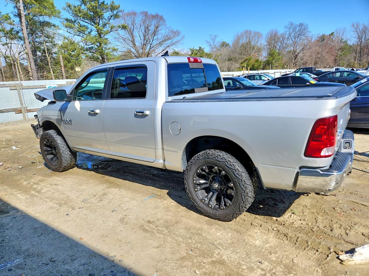 2017 Ram 1500 Slt - Фото 2