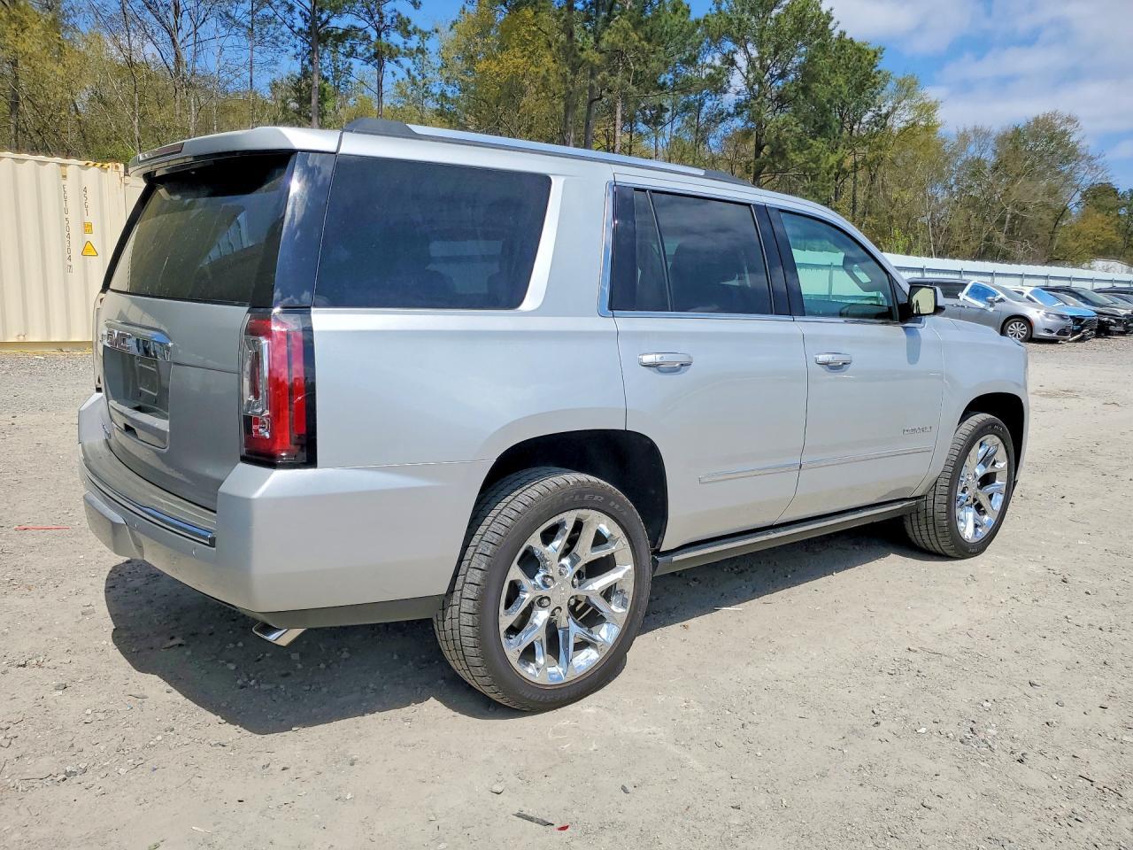 2020 GMC Yukon Denali - Фото 3