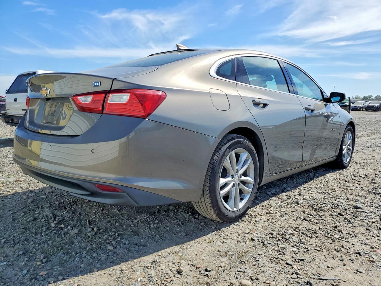 2018 Chevrolet Malibu Hybrid - Image 3