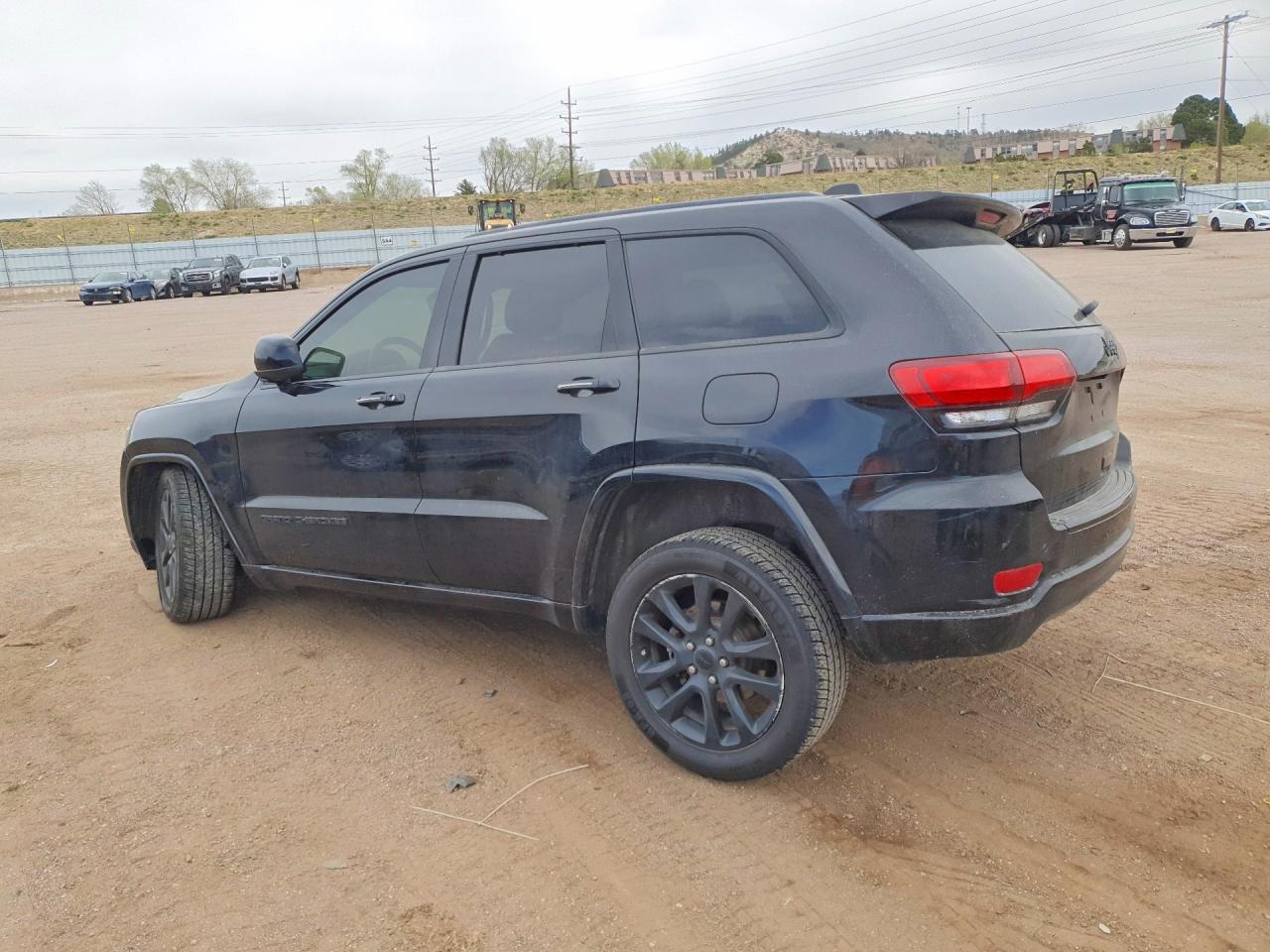2017 Jeep Grand Cherokee Laredo - Фото 2