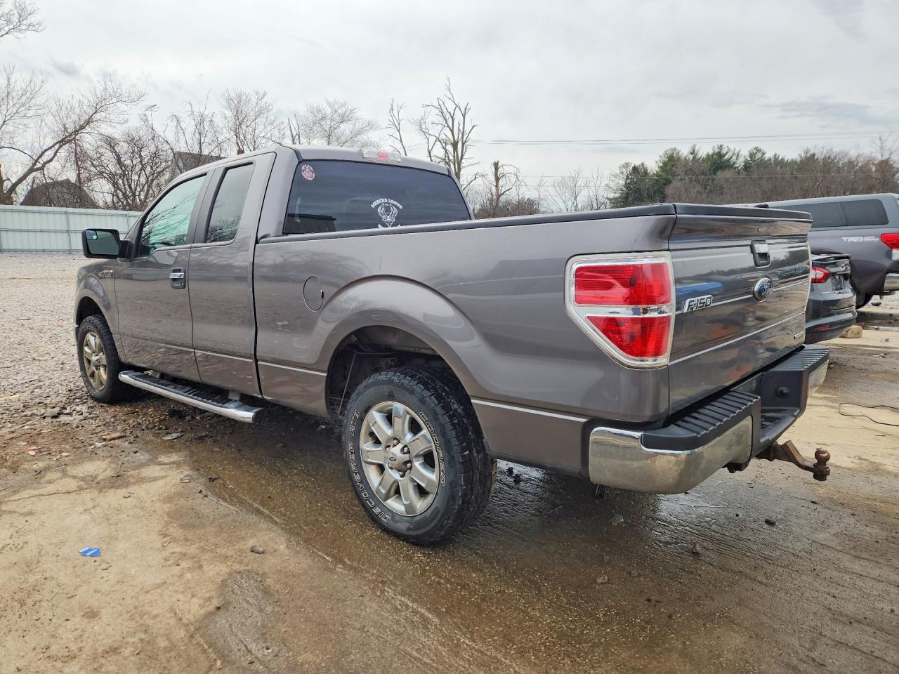 2014 Ford F150 Super Cab - Image 2