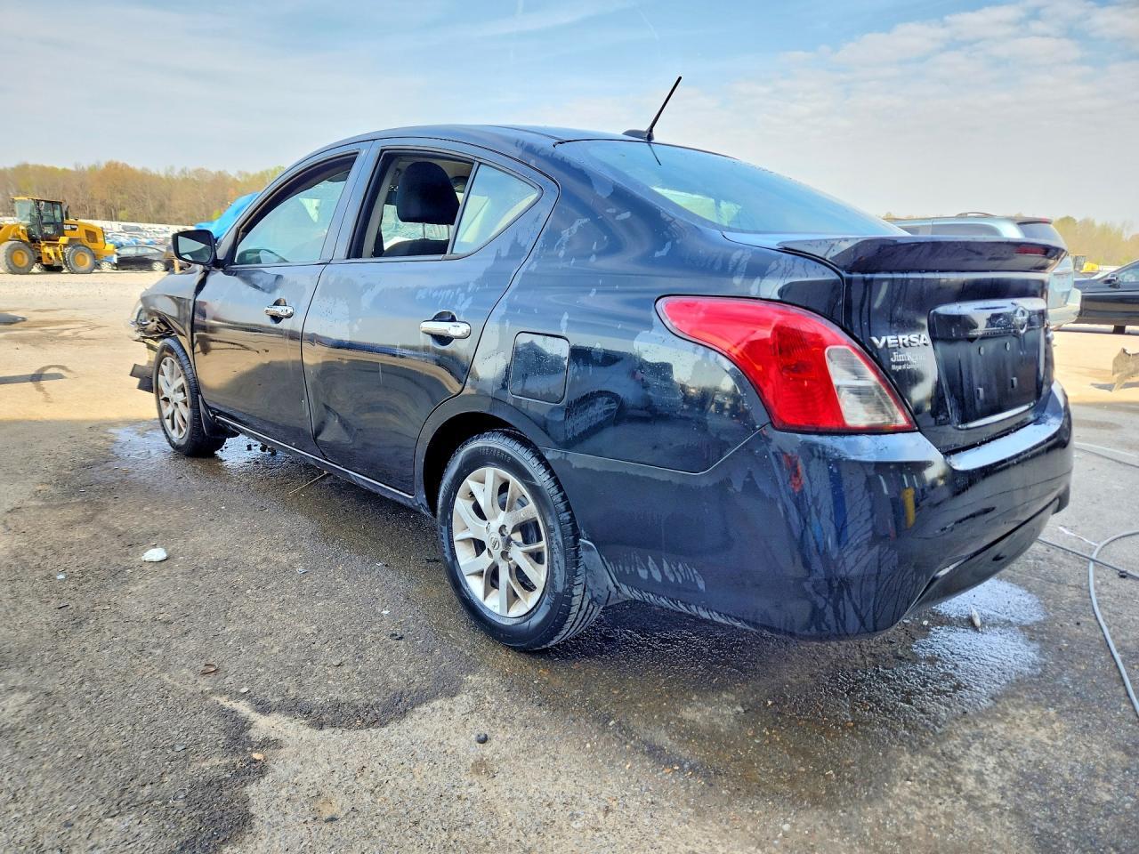 2019 Nissan Versa Sv - Фото 2