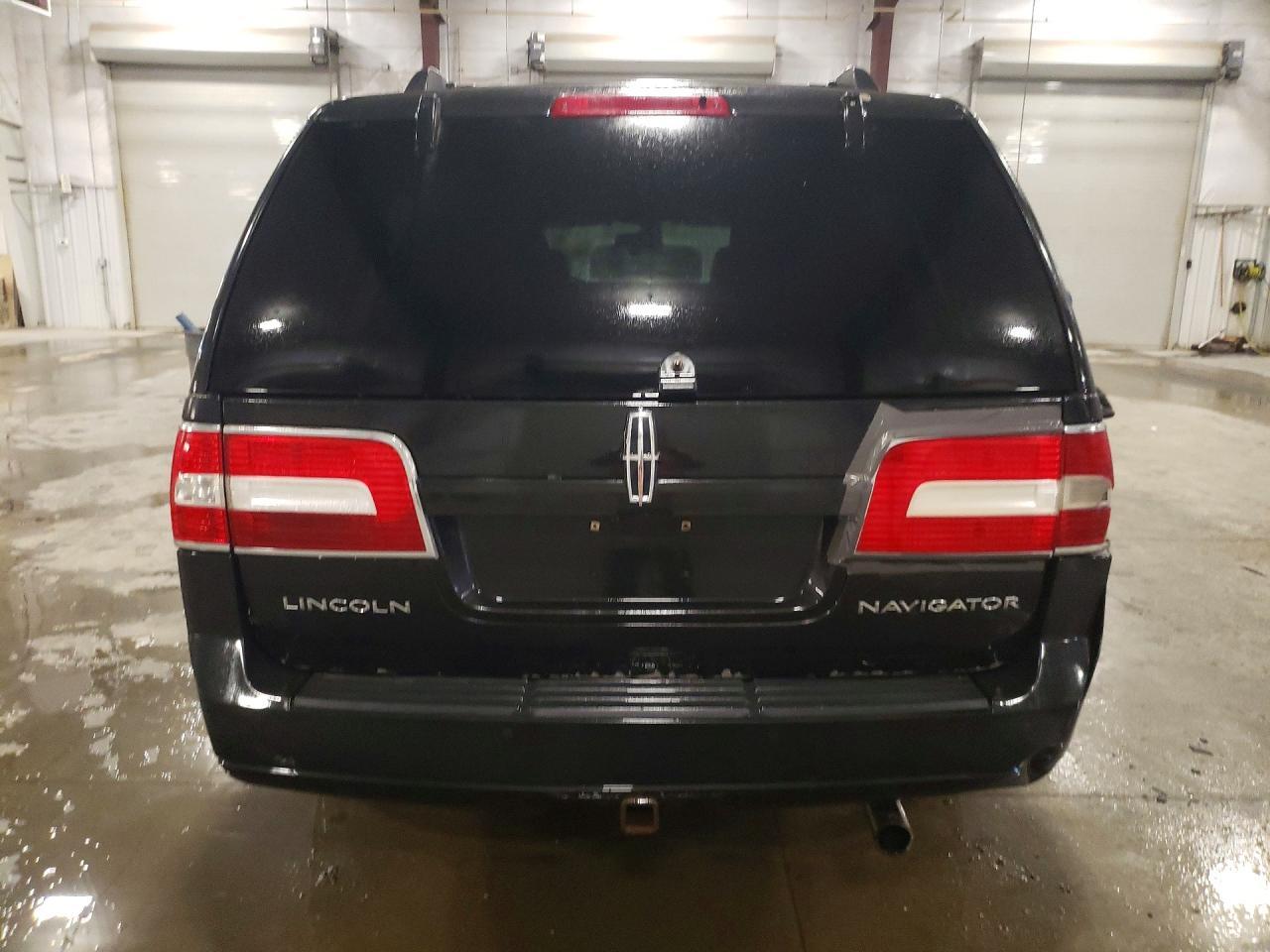 2013 Lincoln Navigator L - Image 6