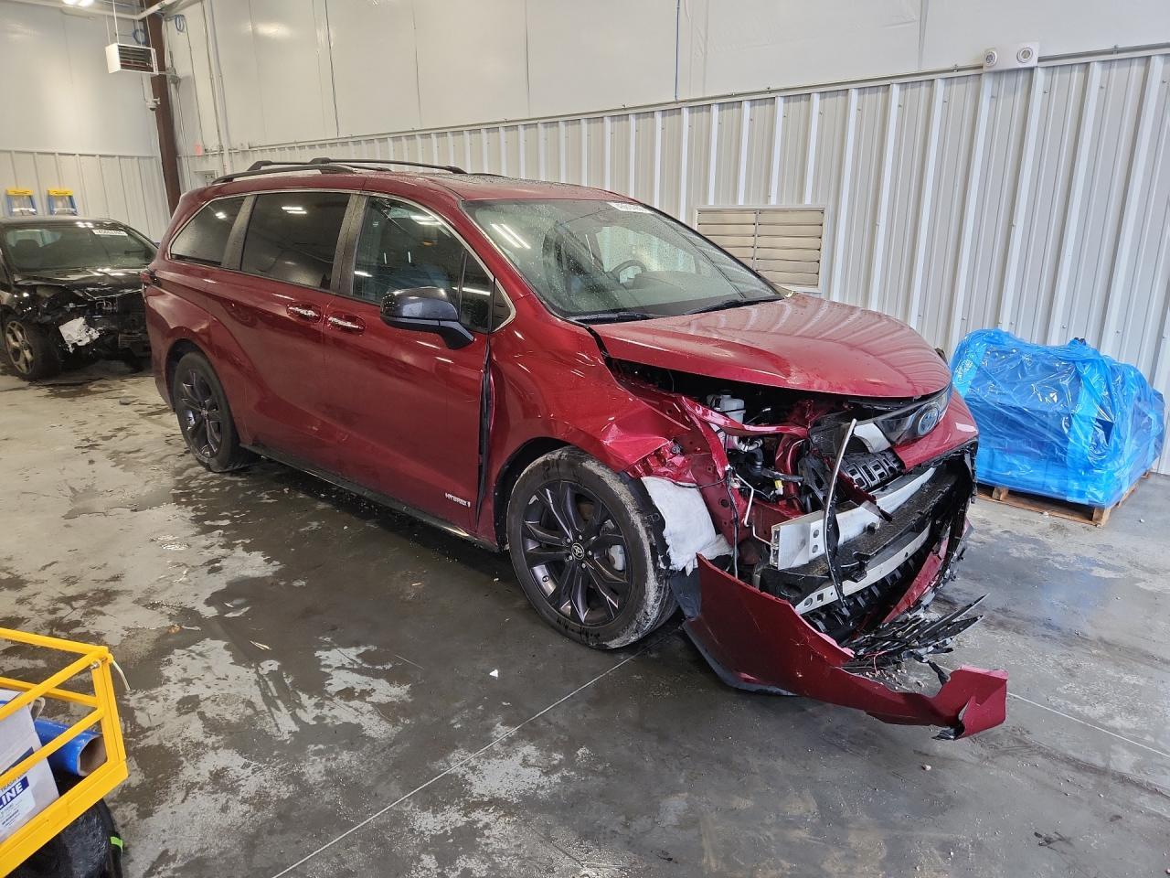 2021 Toyota Sienna Xse 7-Passenger - Image 4