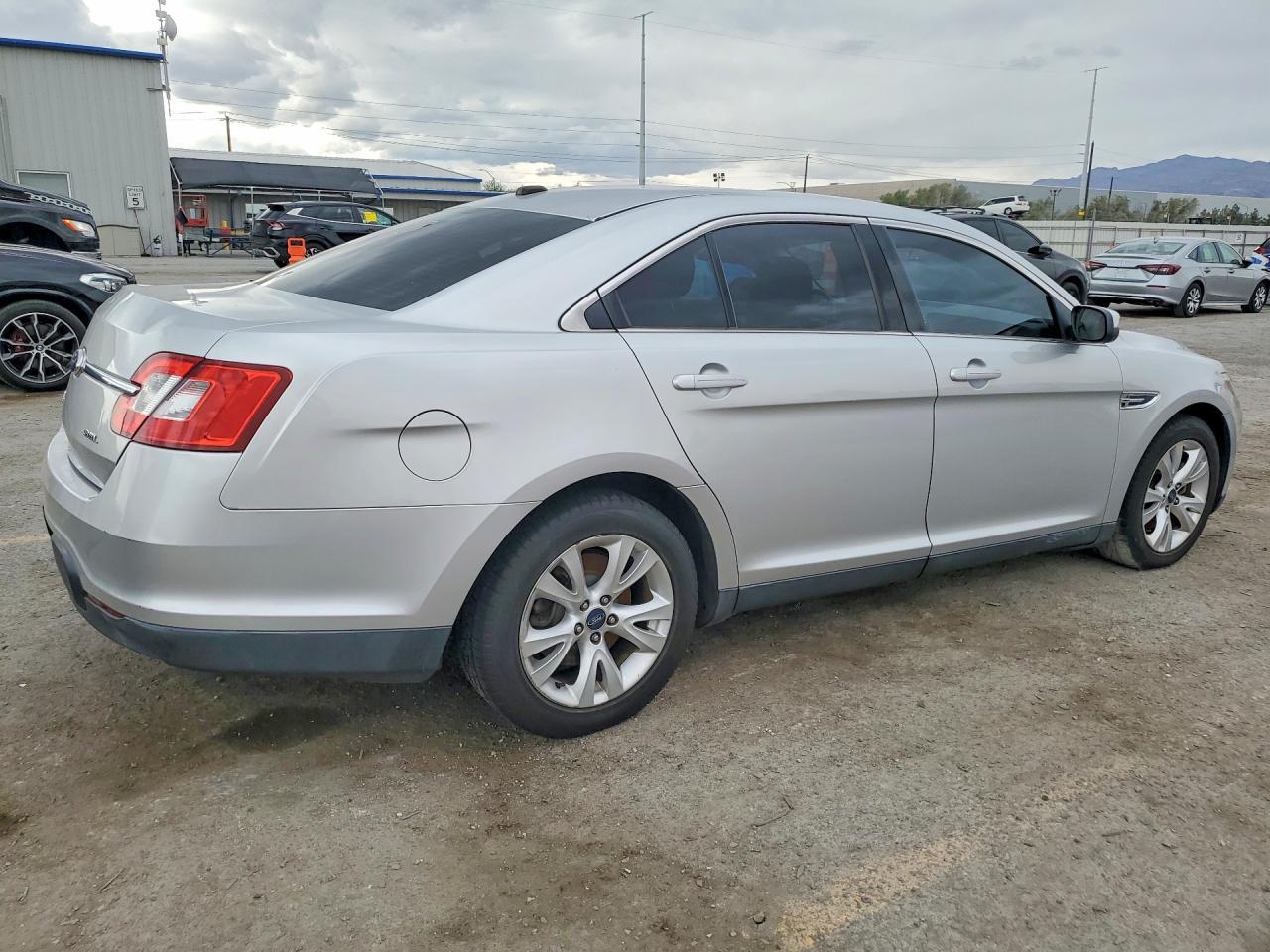 2011 Ford Taurus Sel - Фото 3