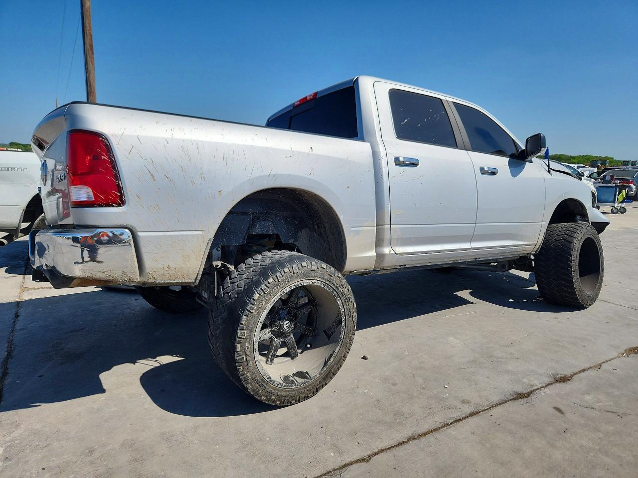 2016 Ram 1500 Slt - Image 3