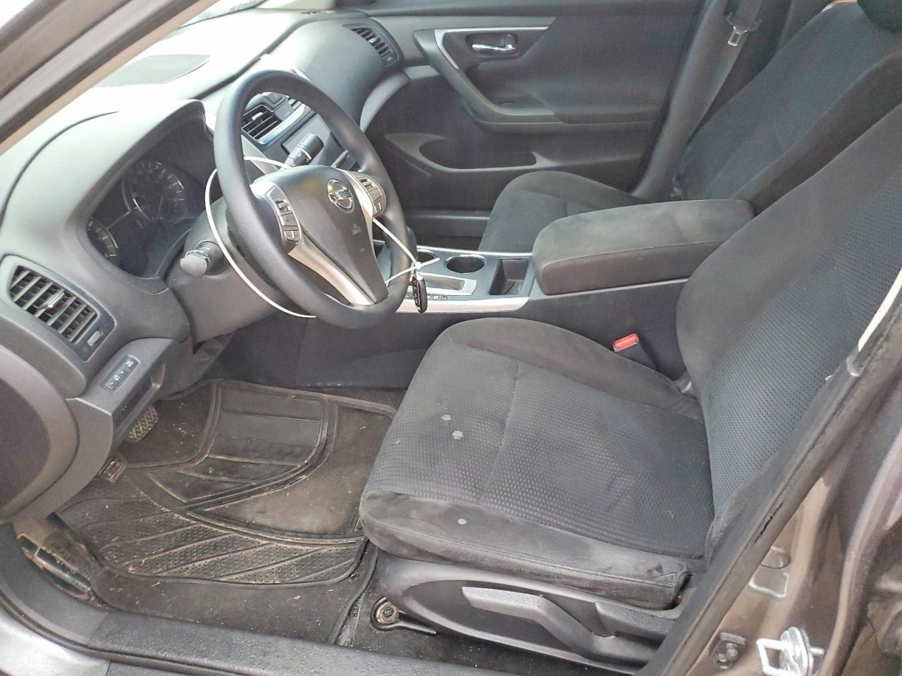 2015 Nissan Altima 2.5 S - Фото 7