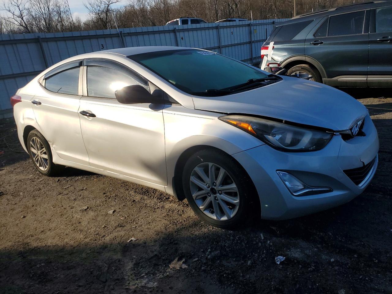 2015 Hyundai Elantra Se - Image 4