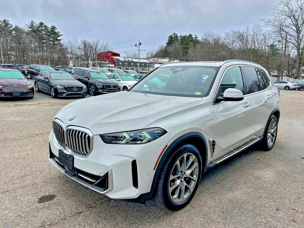 2025 BMW X5 xDrive50E - Фото 2