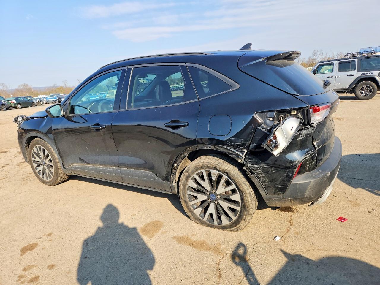 2020 Ford Escape Se Sport - Image 2