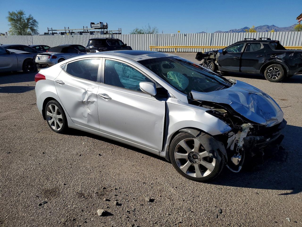 2013 Hyundai Elantra Limited - Фото 4