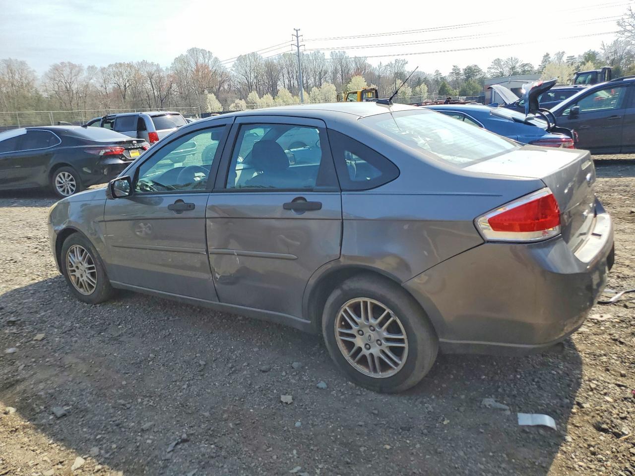 2010 Ford Focus Se - Фото 2