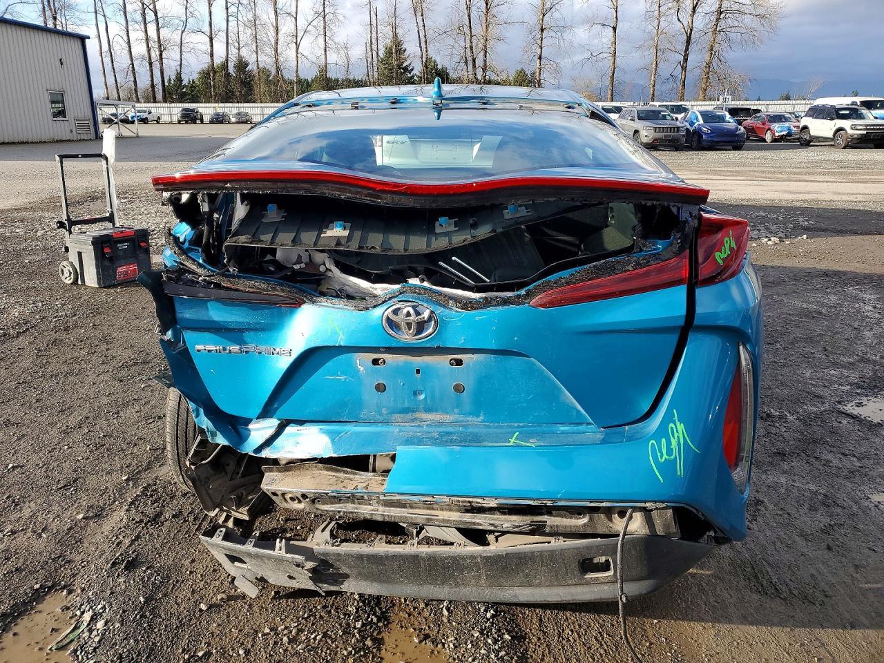 2017 Toyota Prius Prime Premium - Фото 6