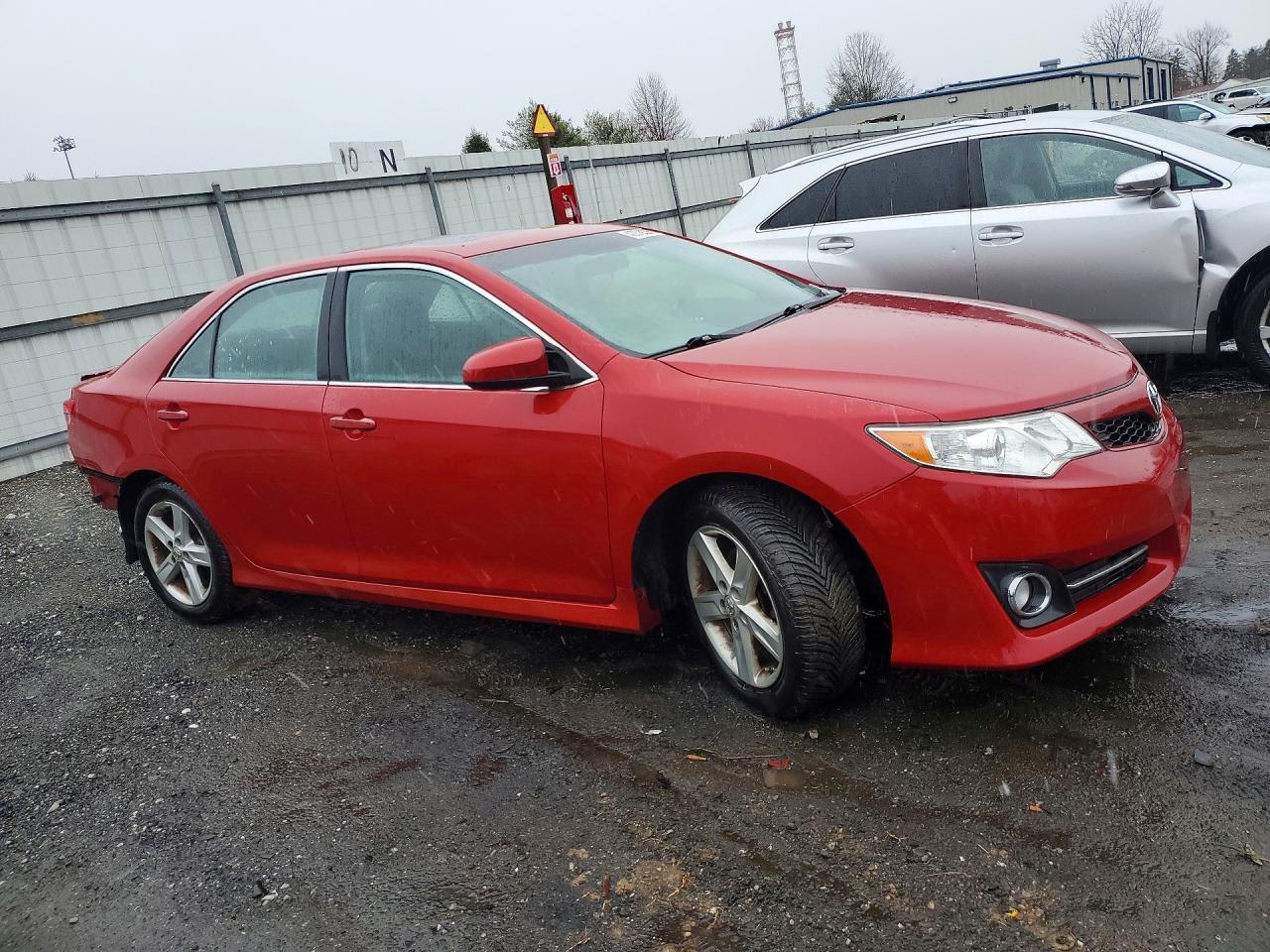 2014 Toyota Camry Se - Фото 4