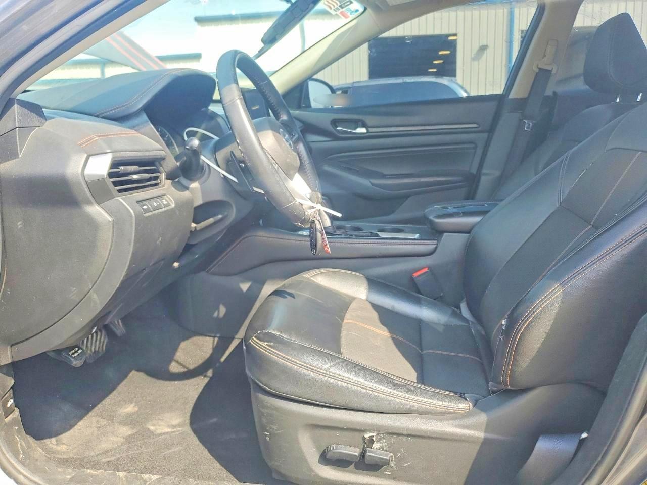 2021 Nissan Altima 2.5 Sr - Image 7