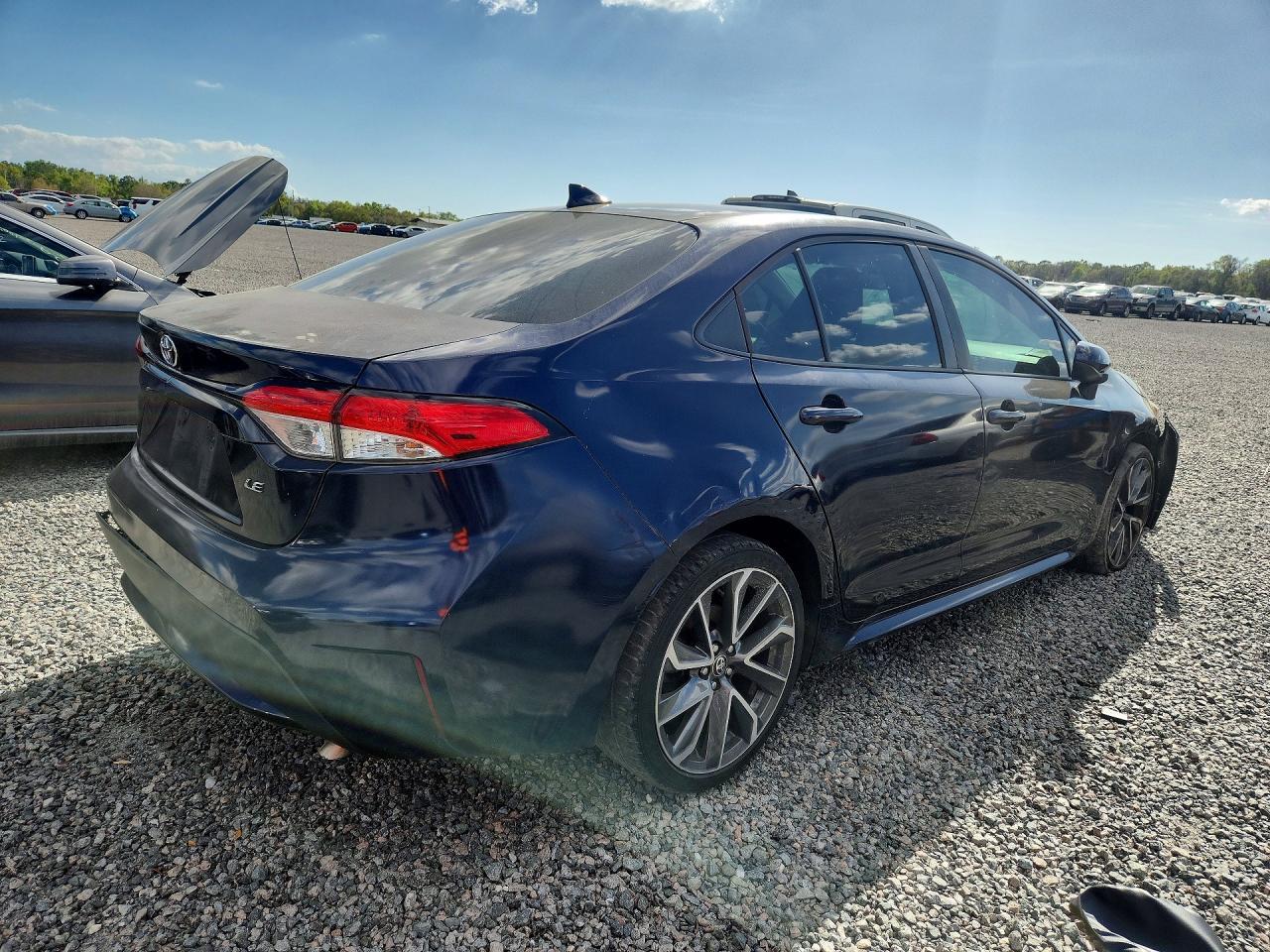 2020 Toyota Corolla Le - Image 3