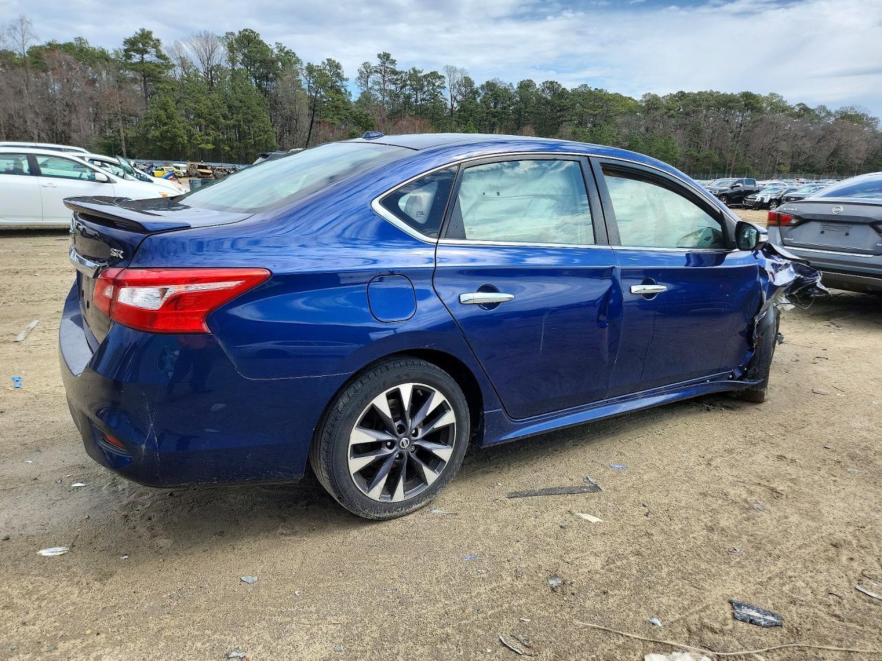 2016 Nissan Sentra Sr - Фото 3