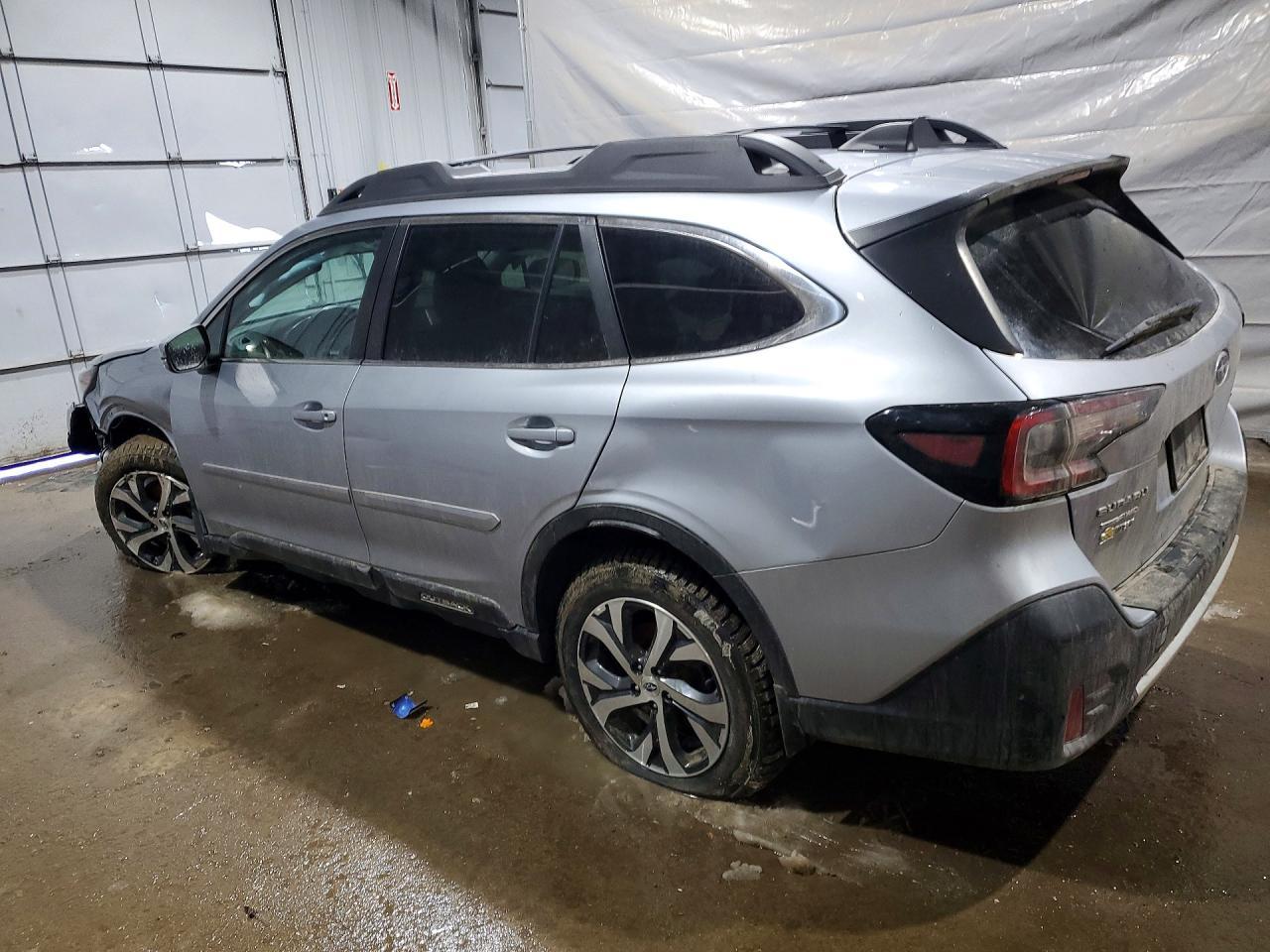 2022 Subaru Outback Limited - Image 2